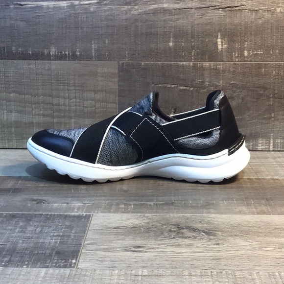 Clarks - Teagan Go SlipOns - Picture 3 of 6